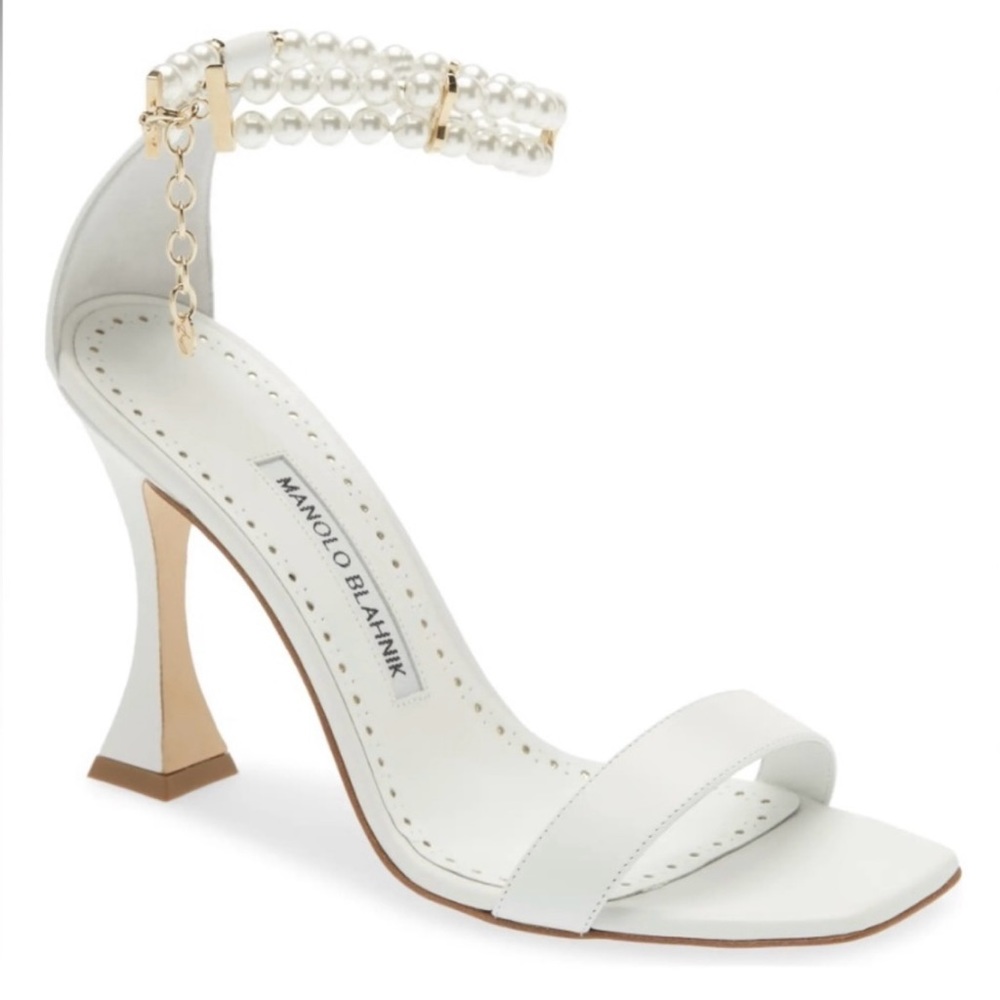 Manolo Blahnik Charona 105 White Faux
Pearl Ankle Strap Sandals
$1095